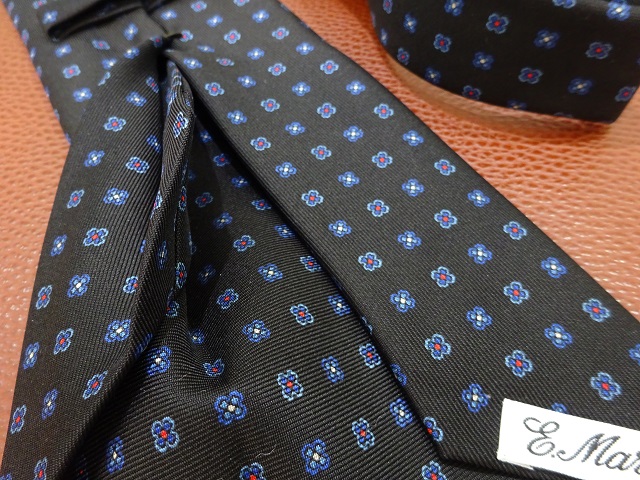 TOKYOMIDTOWN／TIES】超希少カラードタイ「黒小紋」が入荷いたしました